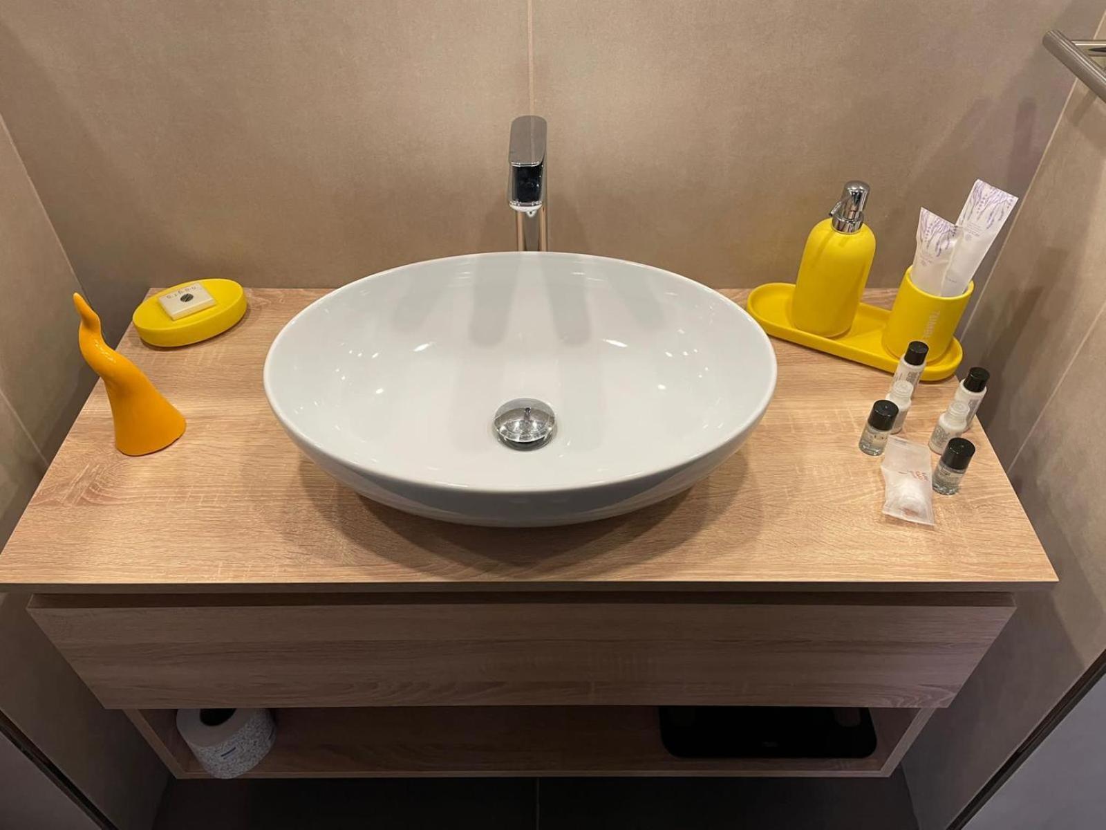 Nabi Riviera Naples